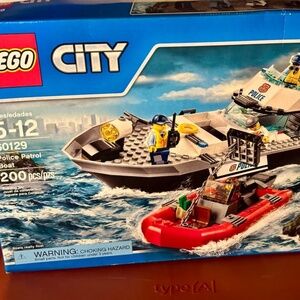 LEGO CITY "Police Patrol Boat" 60129 UOPENED. Box has shelf wear. See pics.
